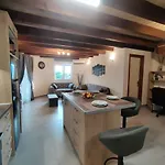 Nikitas Maisonette
